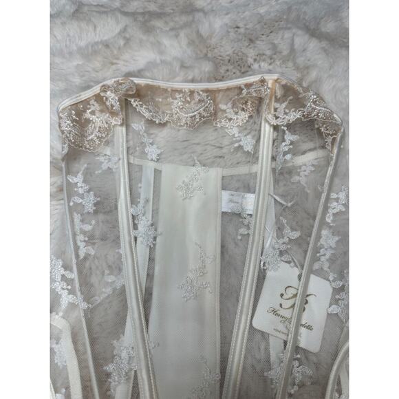Honey Birdette DAISY🤍 Ivory White Floral Lace Corset Bustier Small - Picture 3 of 5